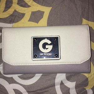 Purple & White G by Guess Wallet